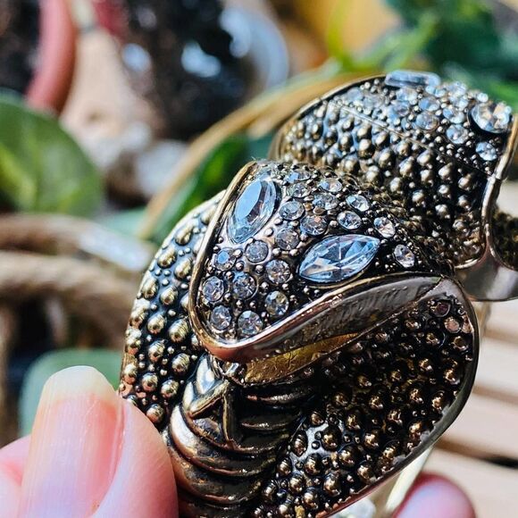 Cobra Crystal Antique Gold Cuff Bracelet Amrita Singh - Picture 7 of 7